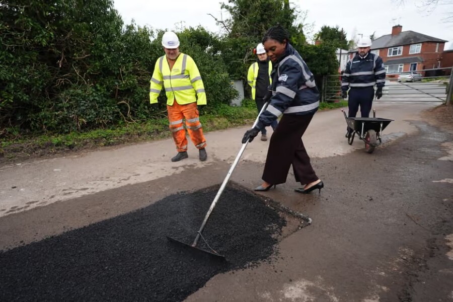 Thread 46 Starmer: Meloj kaj kastoroj sur monbiletoj, arbaro de kolero