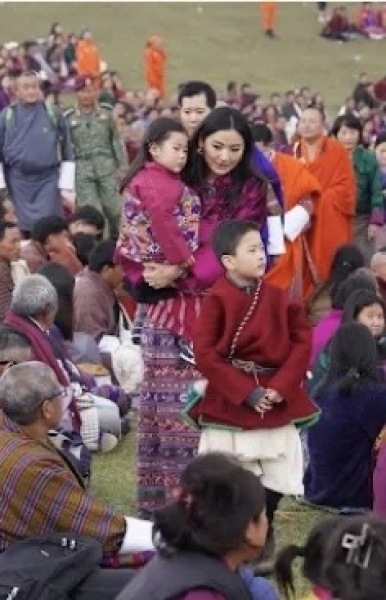 Royal Style: Spring Forward! Bling Forward, too..