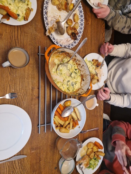 Meal planning, sharing recipes and ideas to make the weekly budget go further.