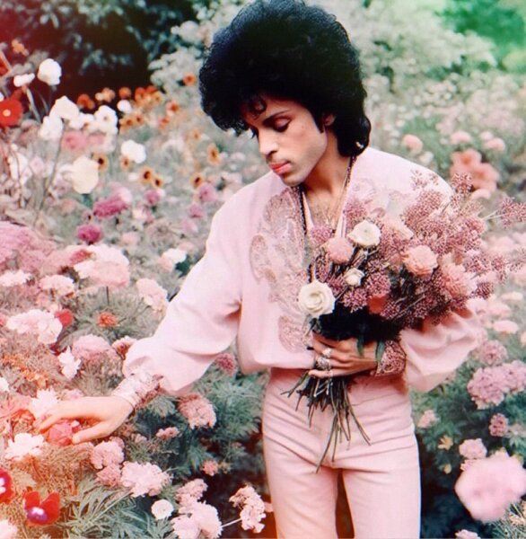 PRINCE FOREVER all day today on BBC 6 Music!