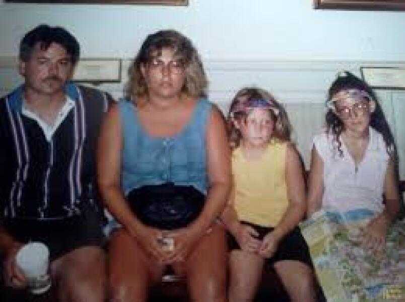 AIBU to want family photo on display?