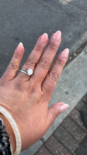 I want to see your nails!