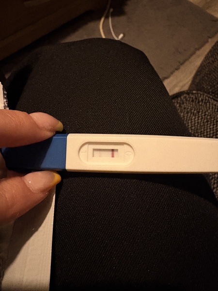 Faint test line at 12dp5dt after frozen transfer, any reassurance?