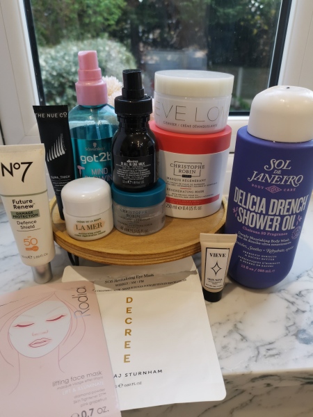 Beauty addicts thread: share empties, chucks and mindful buying tips