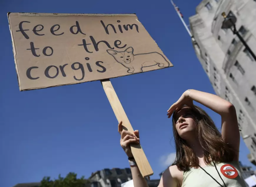 What should Charles give Trump on the state visit?