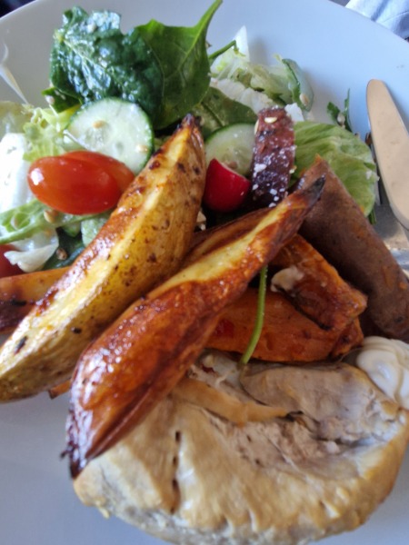 Meal planning, sharing recipes and ideas to make the weekly budget go further.