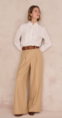 Casual outfit ideas for an apple-shaped figure? Please help me!