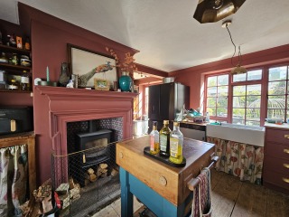 I just want to see small kitchens!