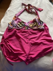 Does this plain bikini top go with these bikini bottoms?