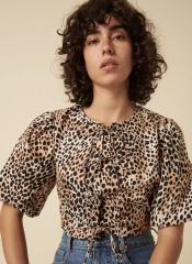 Would you wear black on your bottom half with a light coloured top for a more casual wedding?
