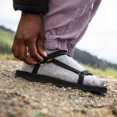 Flat sandals with straps that don't make me look like I'm 80