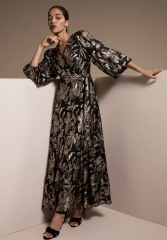 What to wear as mother of the bride for a quirky wedding