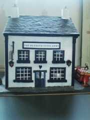Touchdown at the Newest Bluestocking Inn. Pudding, cups of tea, the vegetable garden coming into its own, and gerbils beautiful gerbils all furry.