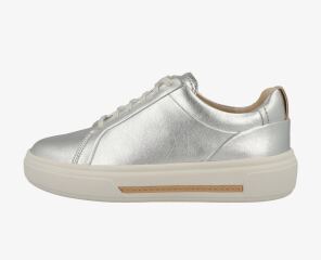 Why can’t I wear trainers?