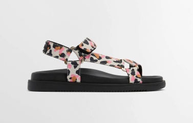 Flat sandals with straps that don't make me look like I'm 80