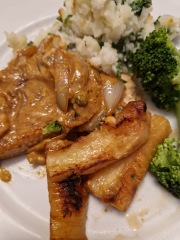 Meal planning, sharing recipes and ideas to make the weekly budget go further.