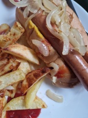 Meal planning, sharing recipes and ideas to make the weekly budget go further.