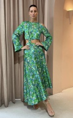 “I never ‘FEEL’ stylish. Please help me with an outfit for my birthday dinner in a luxury hotel. Vinted options a bonus. Thank you!