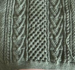 Can I combine Aran jumper patterns to change raglan sleeves?