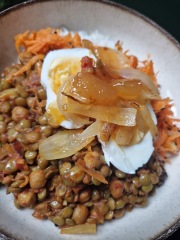 Meal planning, sharing recipes and ideas to make the weekly budget go further.