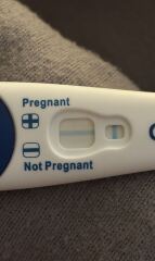 I think I’m 6DPO today, but got this weird faint line on my test