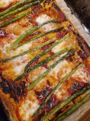 Meal planning, sharing recipes and ideas to make the weekly budget go further.