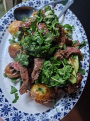 Meal planning, sharing recipes and ideas to make the weekly budget go further.