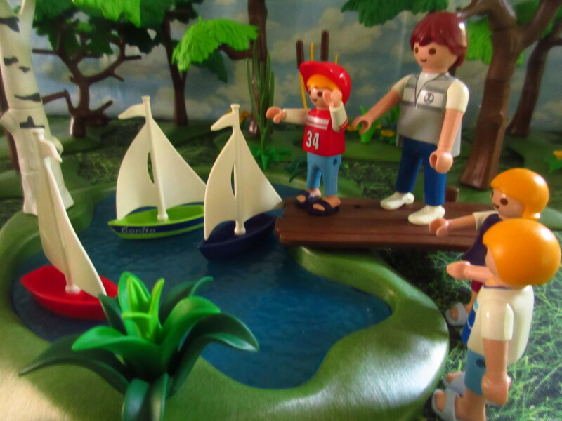 It's Springtime in Eastgate Park for the Playmobil people in our house...