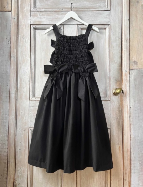 Oh my - I need to get married so I can wear this!
