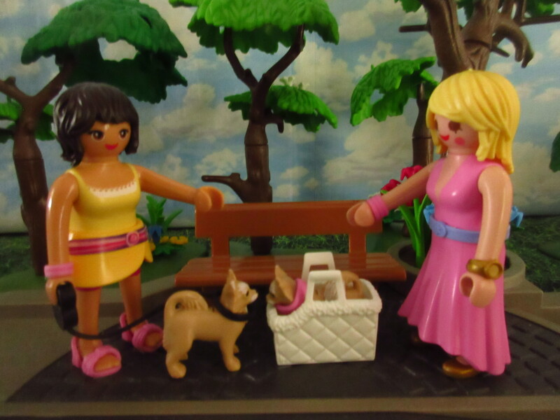 It's Springtime in Eastgate Park for the Playmobil people in our house...