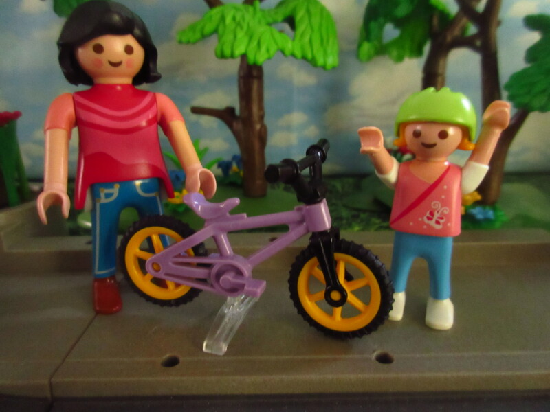 It's Springtime in Eastgate Park for the Playmobil people in our house...