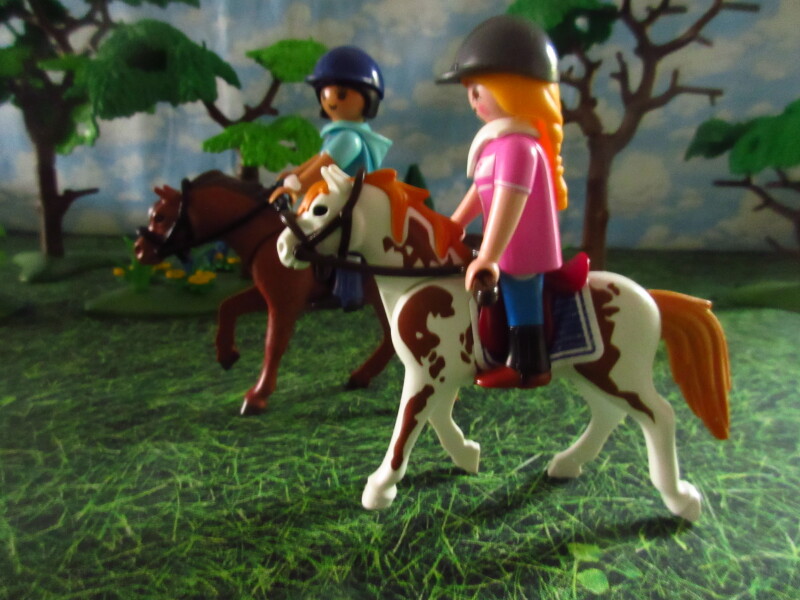 It's Springtime in Eastgate Park for the Playmobil people in our house...
