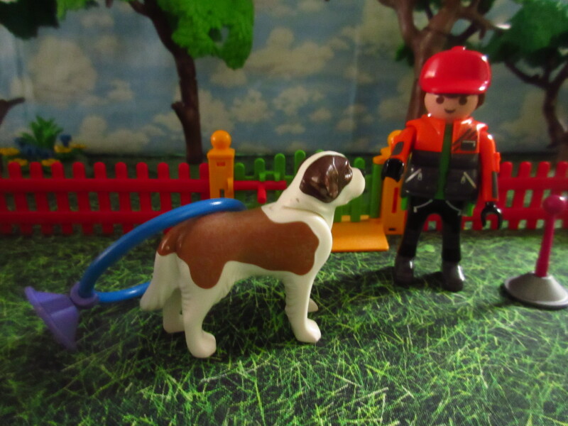 It's Springtime in Eastgate Park for the Playmobil people in our house...