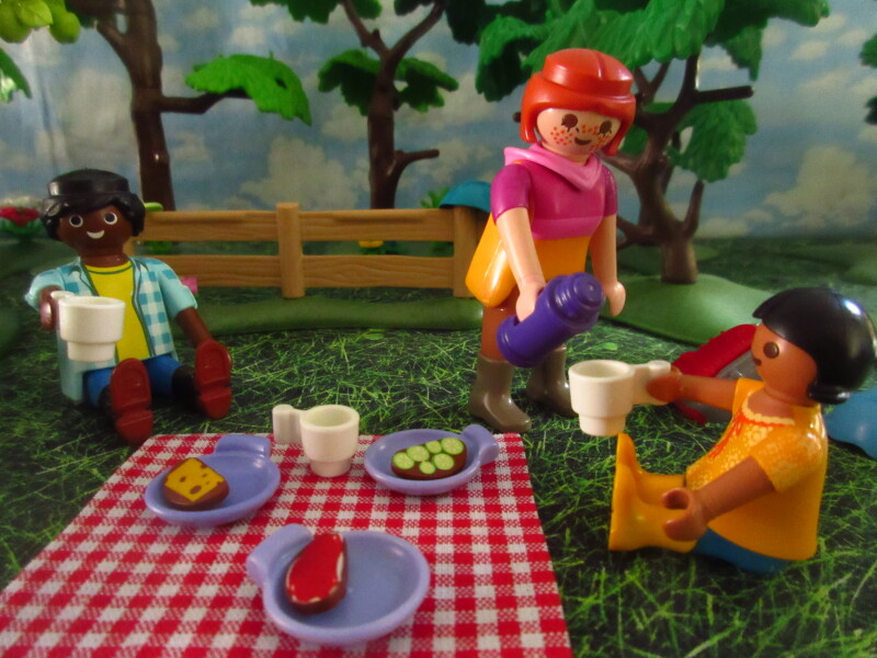It's Springtime in Eastgate Park for the Playmobil people in our house...