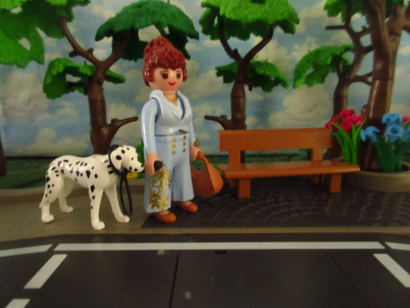 It's Springtime in Eastgate Park for the Playmobil people in our house...