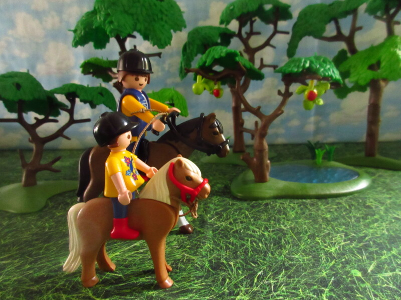 It's Springtime in Eastgate Park for the Playmobil people in our house...