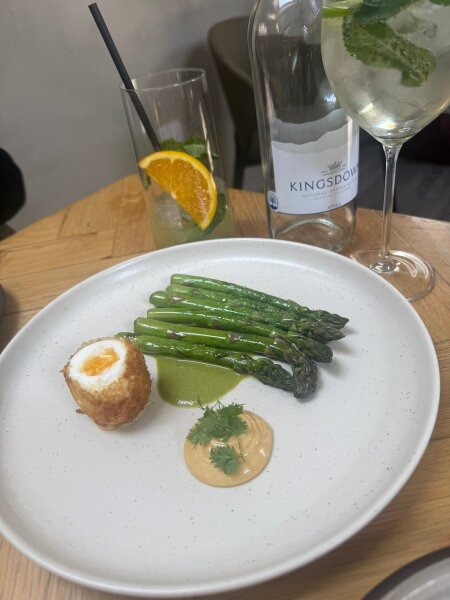 4 bits of asparagus and half an egg - how much?