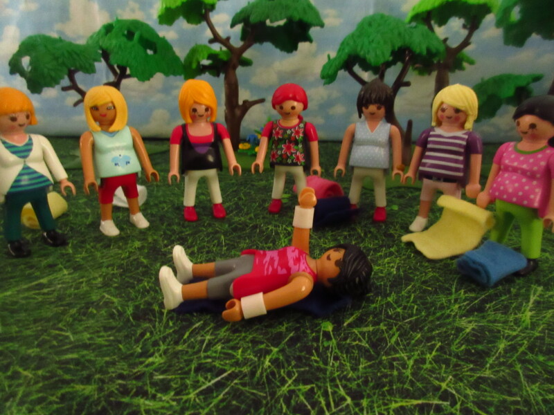 It's Springtime in Eastgate Park for the Playmobil people in our house...