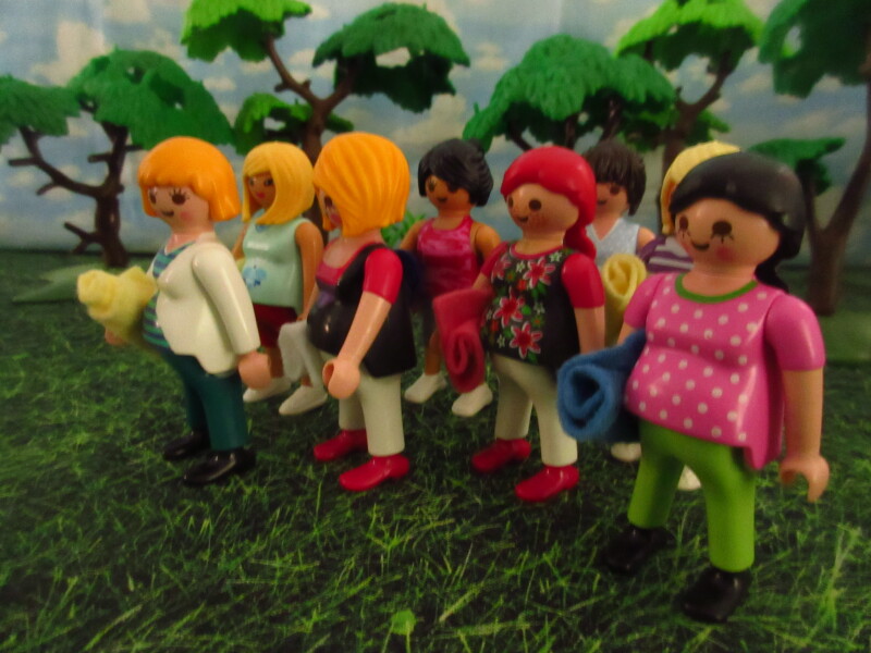It's Springtime in Eastgate Park for the Playmobil people in our house...