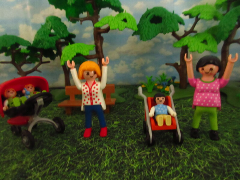 It's Springtime in Eastgate Park for the Playmobil people in our house...
