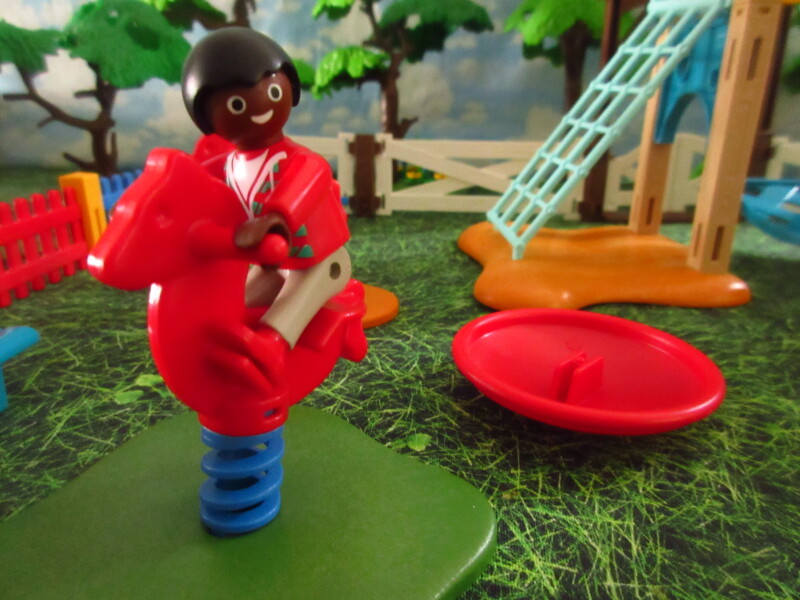 It's Springtime in Eastgate Park for the Playmobil people in our house...