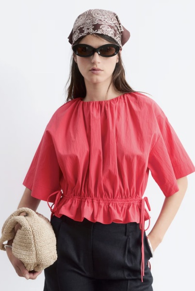 Please find me some 'jeans and a nice top' tops