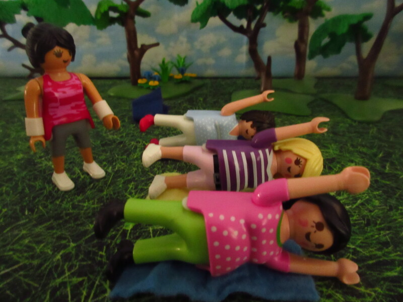 It's Springtime in Eastgate Park for the Playmobil people in our house...