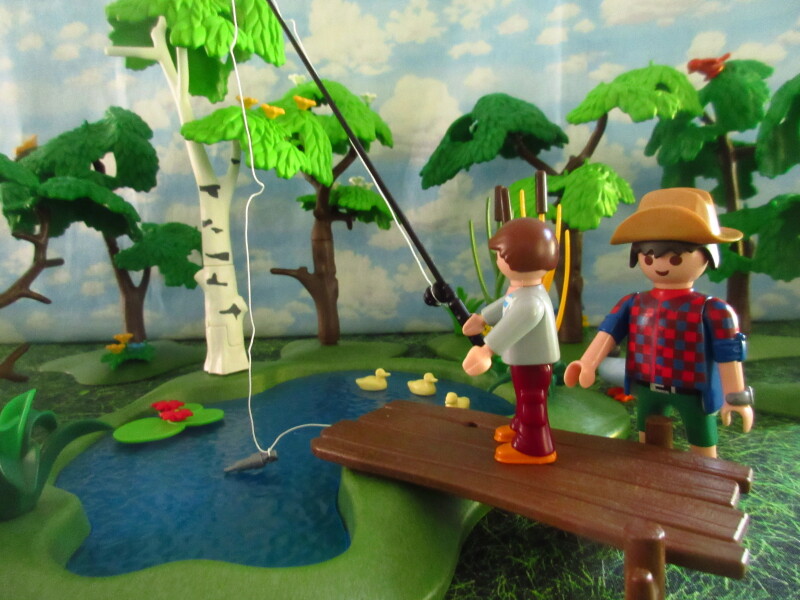 It's Springtime in Eastgate Park for the Playmobil people in our house...