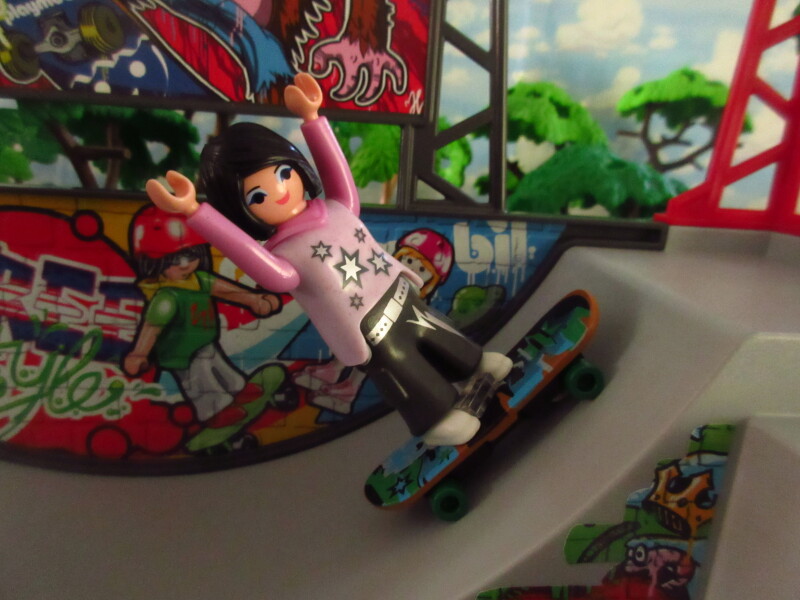 It's Springtime in Eastgate Park for the Playmobil people in our house...