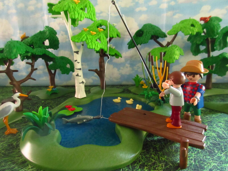 It's Springtime in Eastgate Park for the Playmobil people in our house...