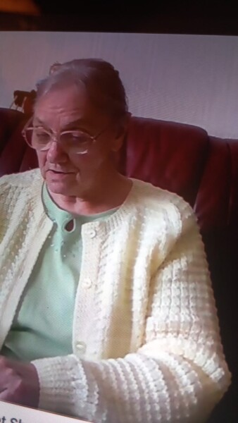 Can anyone help identify the knitting pattern for this cardigan please?