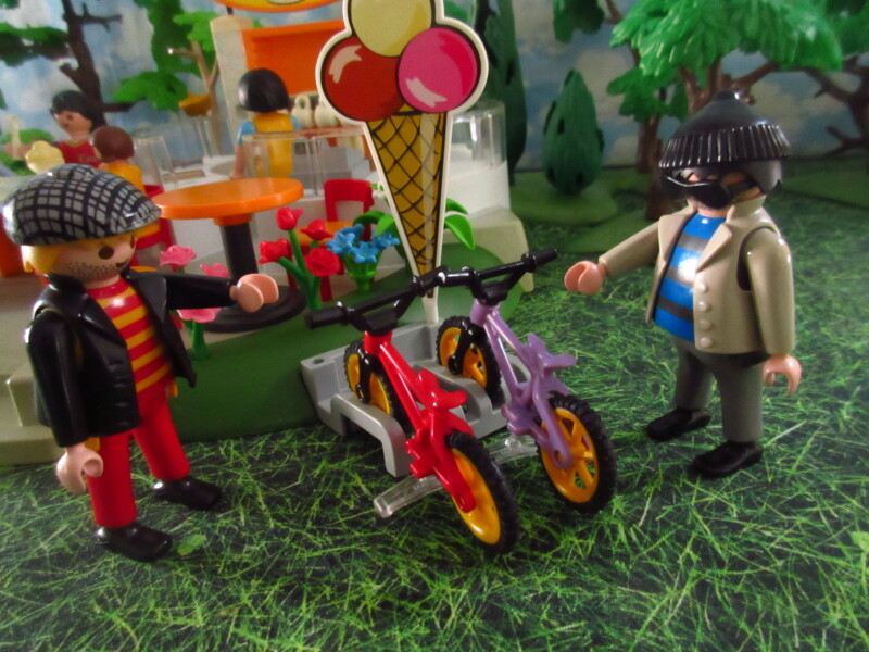 It's Springtime in Eastgate Park for the Playmobil people in our house...