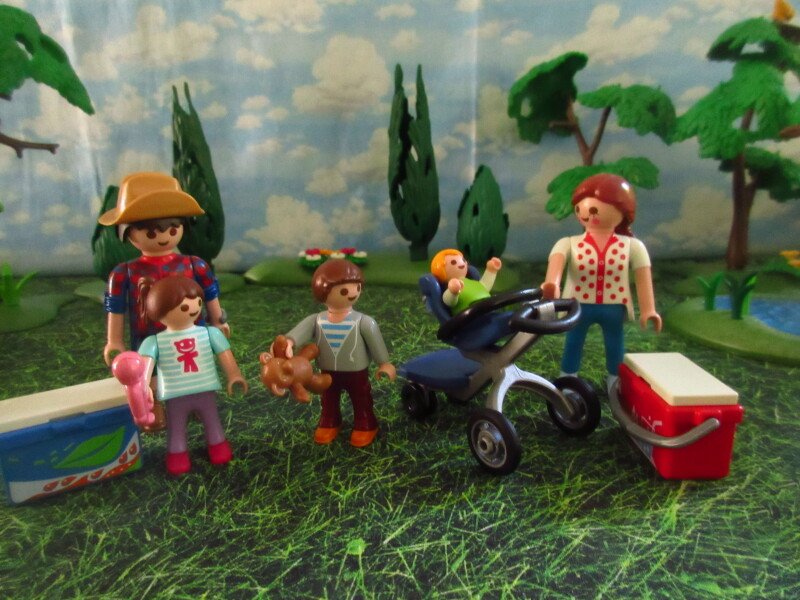 It's Springtime in Eastgate Park for the Playmobil people in our house...