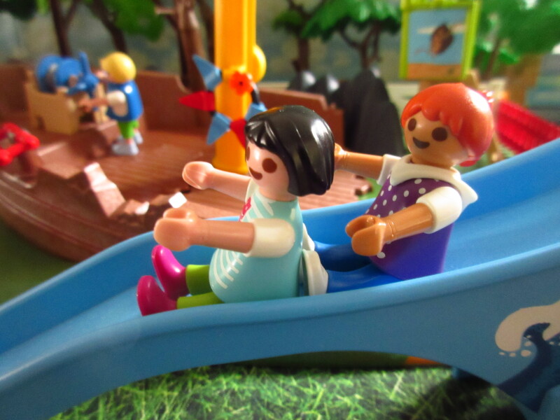 It's Springtime in Eastgate Park for the Playmobil people in our house...